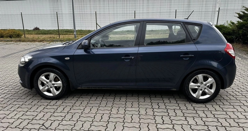 Kia Ceed cena 22999 przebieg: 211695, rok produkcji 2010 z Piaseczno małe 466